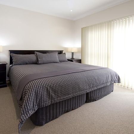 Dolphin Shores Винсентия Экстерьер фото